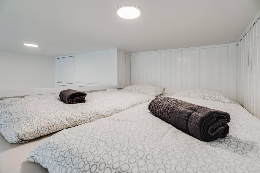 Studio Mala Strana - Prague Historical Center Экстерьер фото