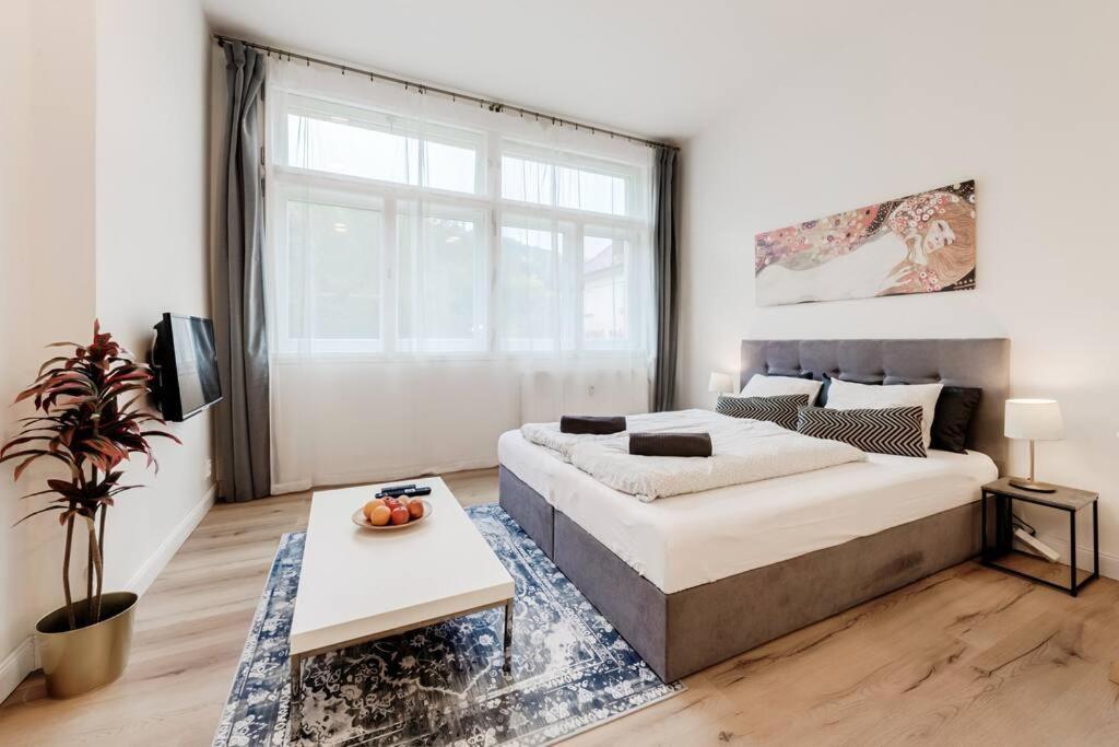 Studio Mala Strana - Prague Historical Center Экстерьер фото